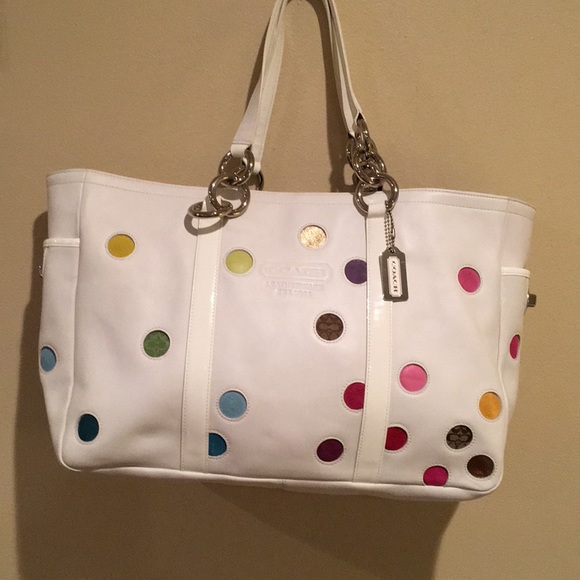 Handbags - White tote Coach